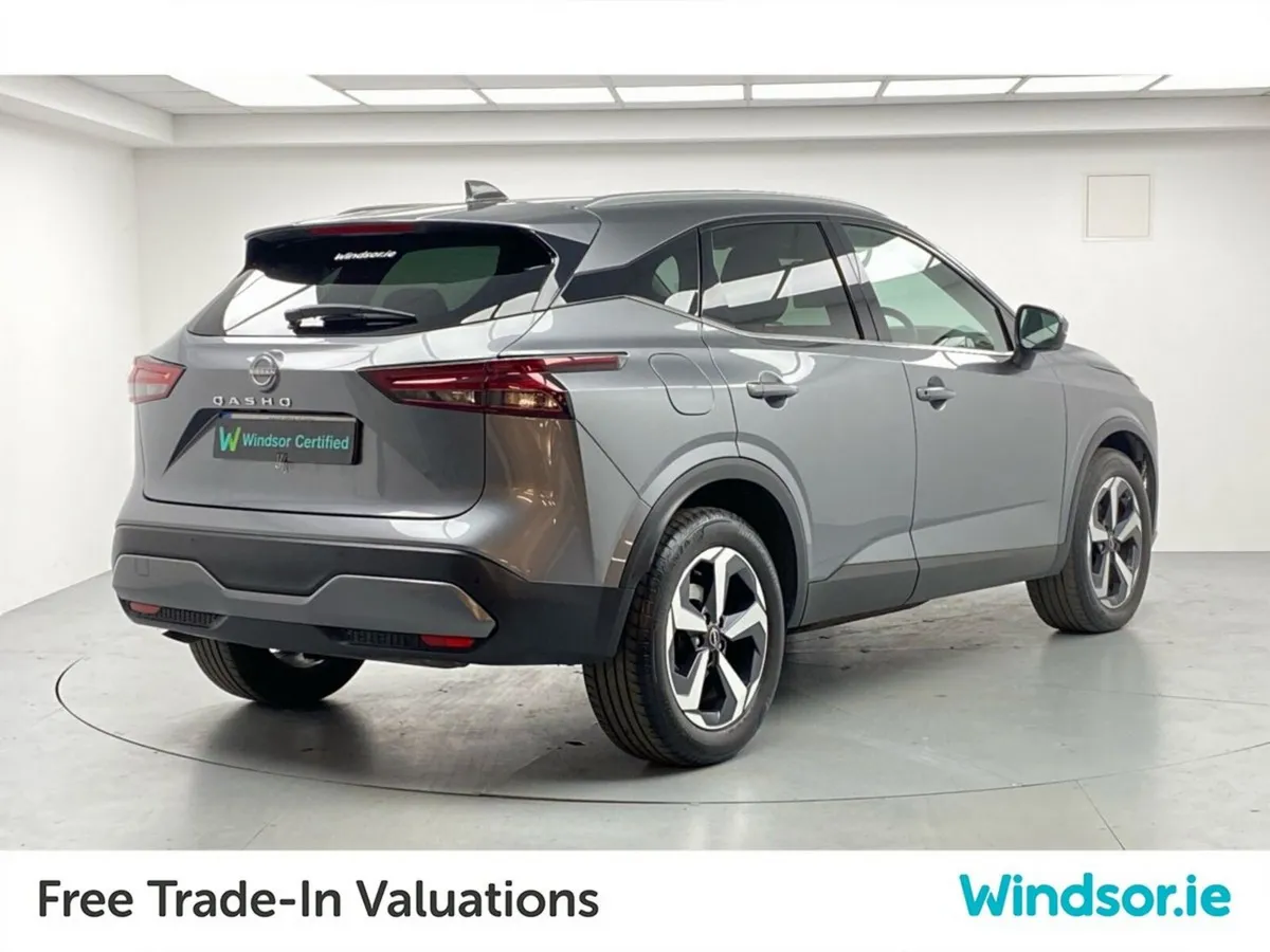 Nissan Qashqai 1.3 PET MILD HYBRID SV PREMIUM - Image 4