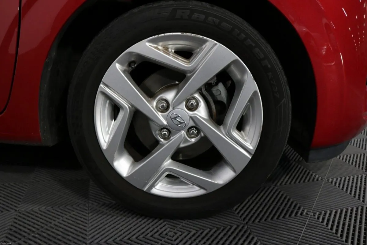 Hyundai i10 i10 Deluxe Plus w.2 Tone Roof - Image 4