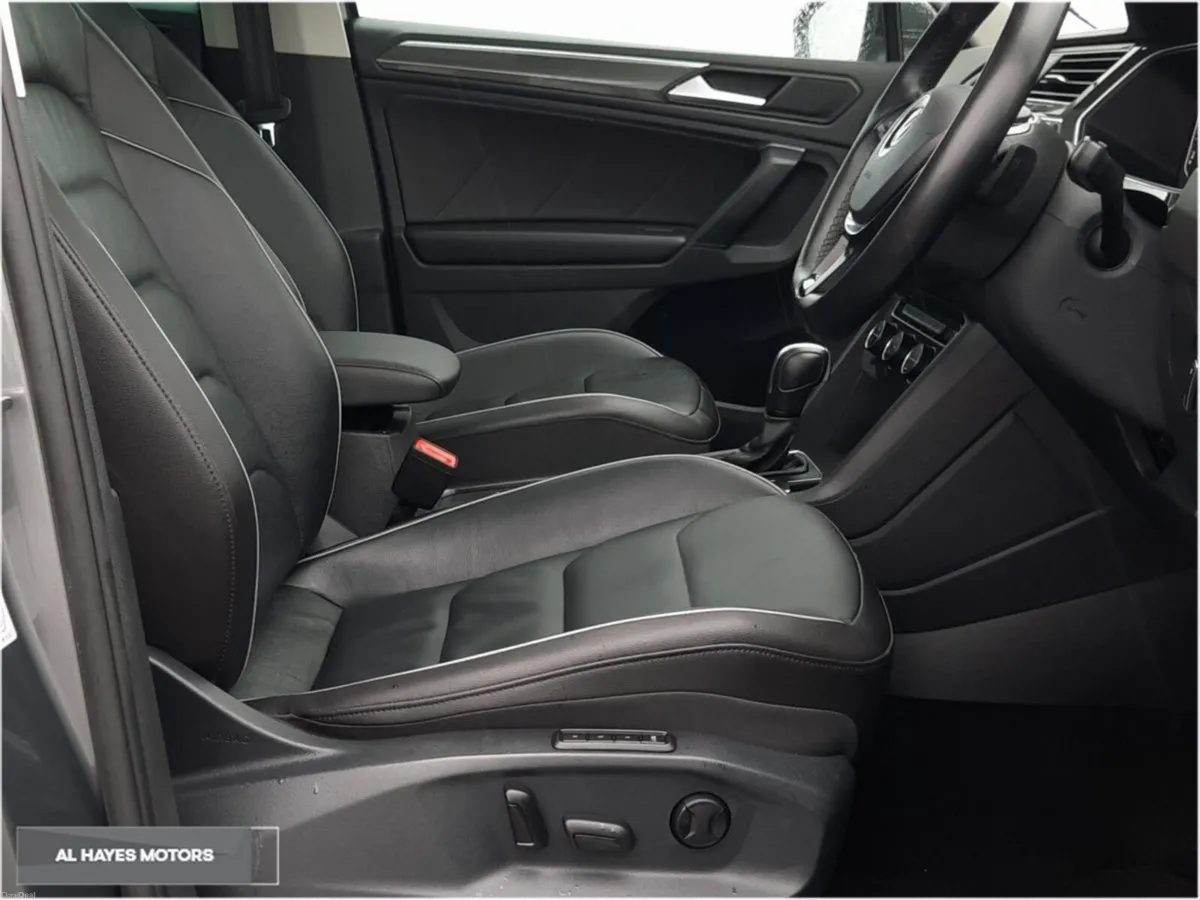 Volkswagen Tiguan **LOADED WITH EXTRAS**AUTOMATIC* - Image 4