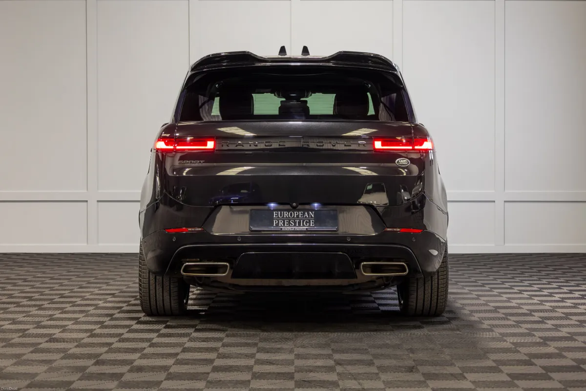 2023 Range Rover Sport P440e Dynamic HSE *Pan Roof - Image 5