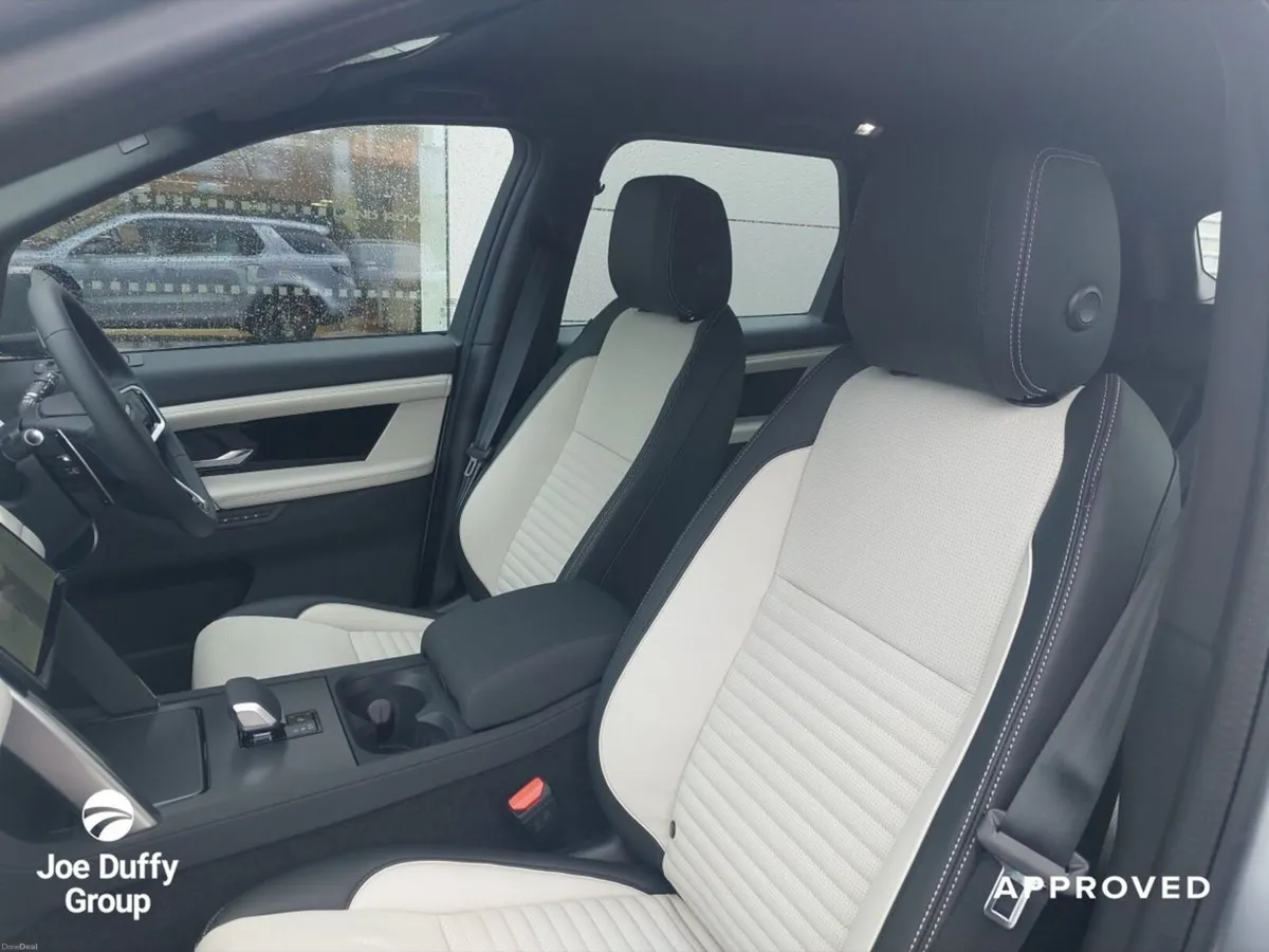 Land Rover Discovery Sport Dynamic S  1.5 PHEV  27 - Image 4