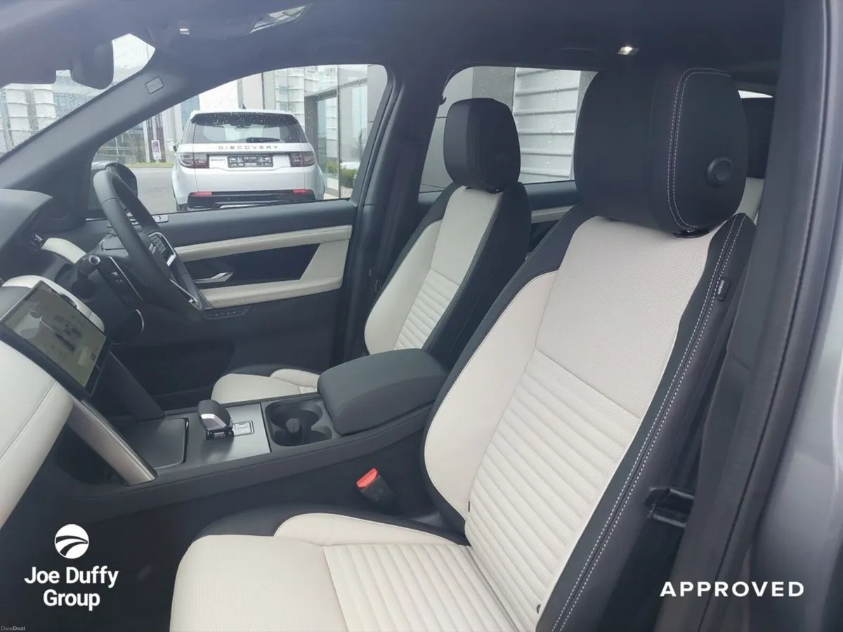 Land Rover Discovery Sport Dynamic S  1.5 PHEV  27 - Image 4
