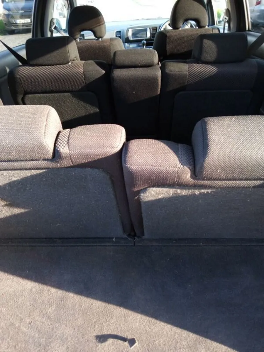 07 Toyato Wish 7 Seater - Image 4
