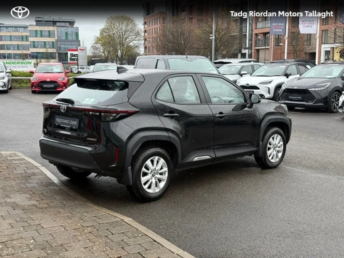 Toyota Yaris Cross YARIS CROSS LUNA - Image 2