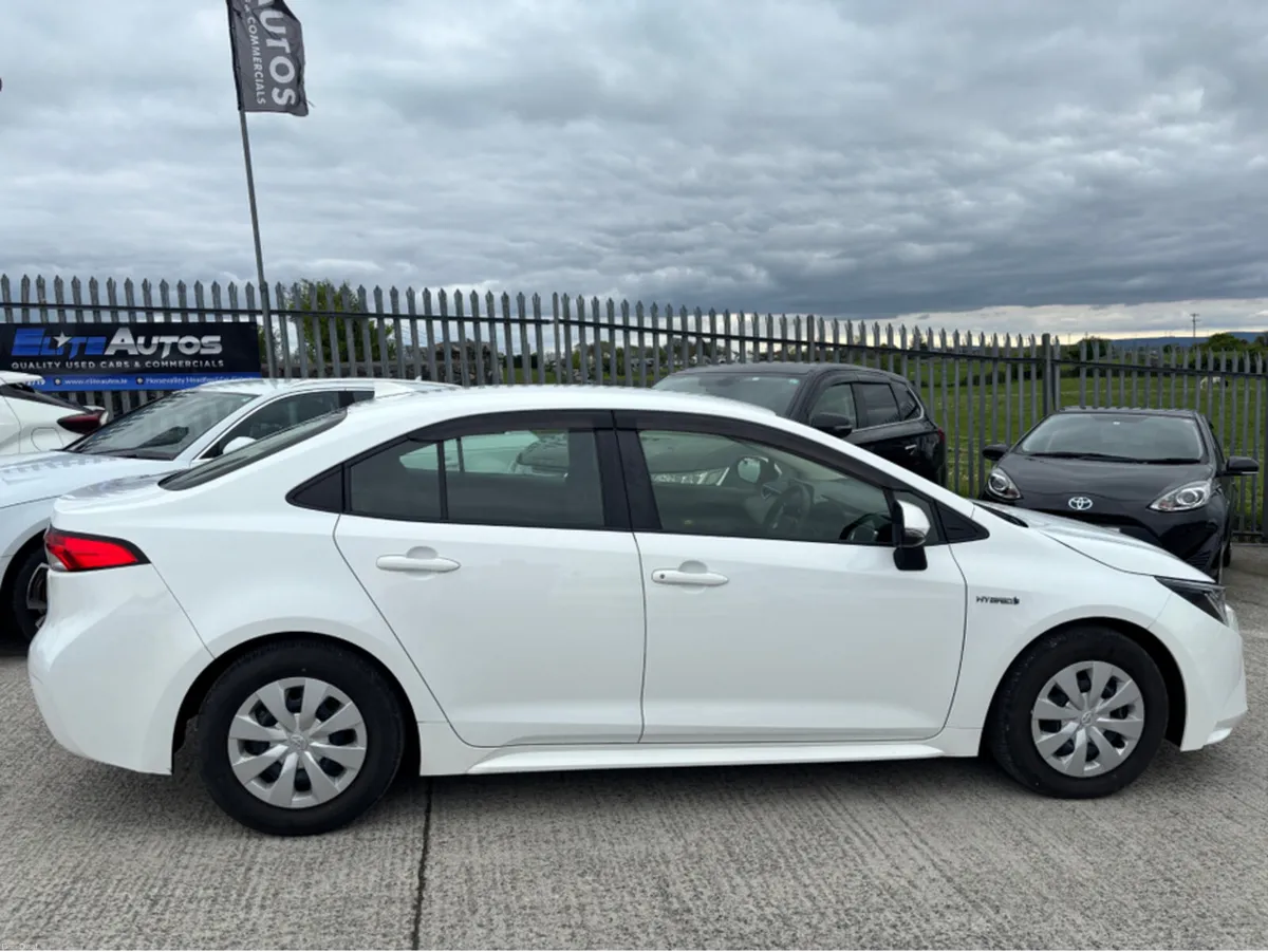 Toyota Corolla LUNA SELF CHARGING HYBRID - Image 6