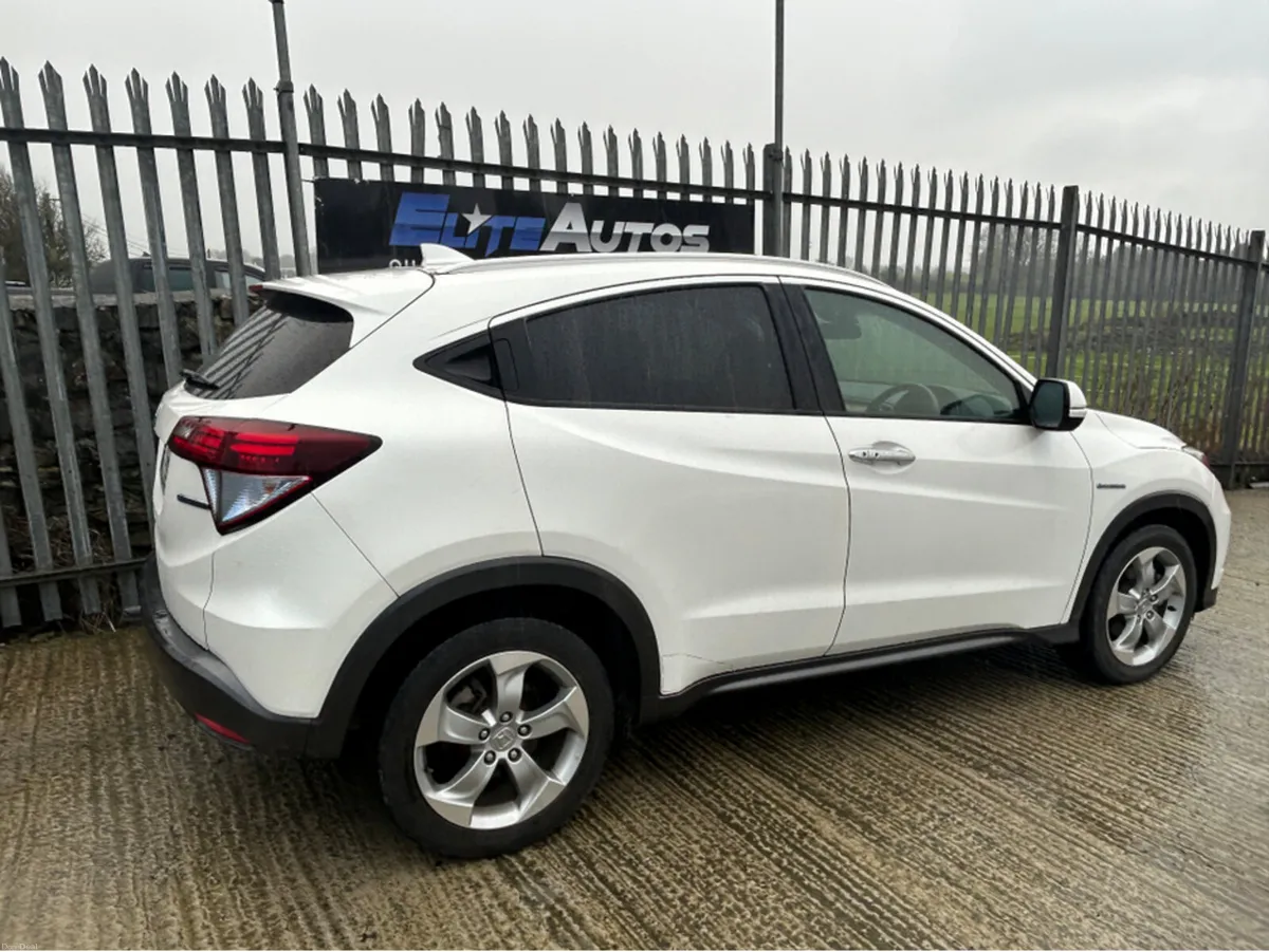 Honda Vezel 1.5 Self Charging Hybrid - Image 4