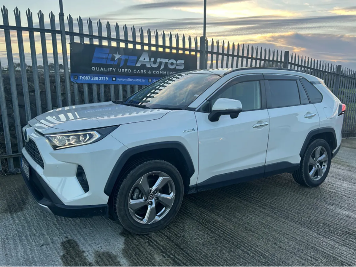 Toyota RAV4 Sport Hybrid AWD 2.5 - Image 1