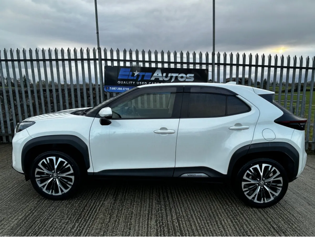 Toyota Yaris Cross 1.5 Hybrid High Spec - Image 4