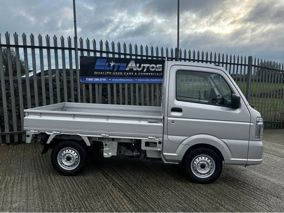 Suzuki Carry 660cc 350 kg Automatic 4wd - Image 5