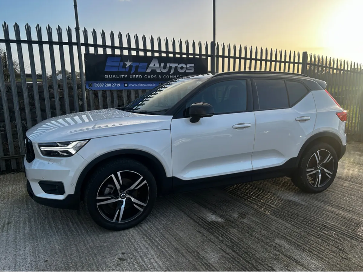 Volvo XC40 B4 R DESIGN Hybrid Automatic - Image 2