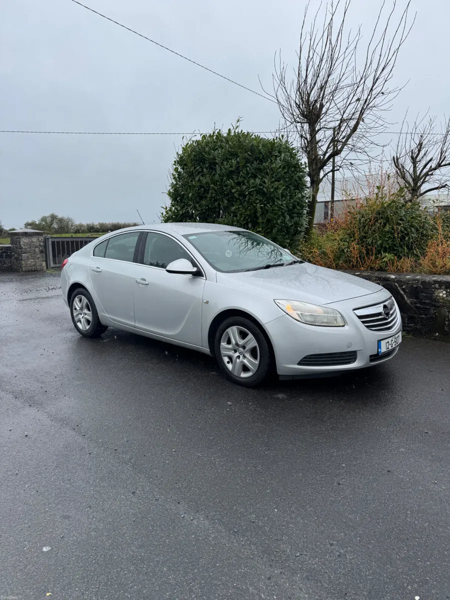 Vauxhall Insignia 2012 - Image 1