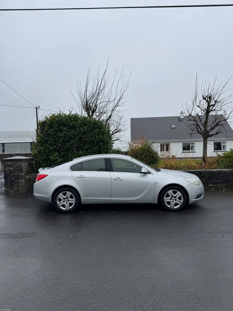 Vauxhall Insignia 2012 - Image 2