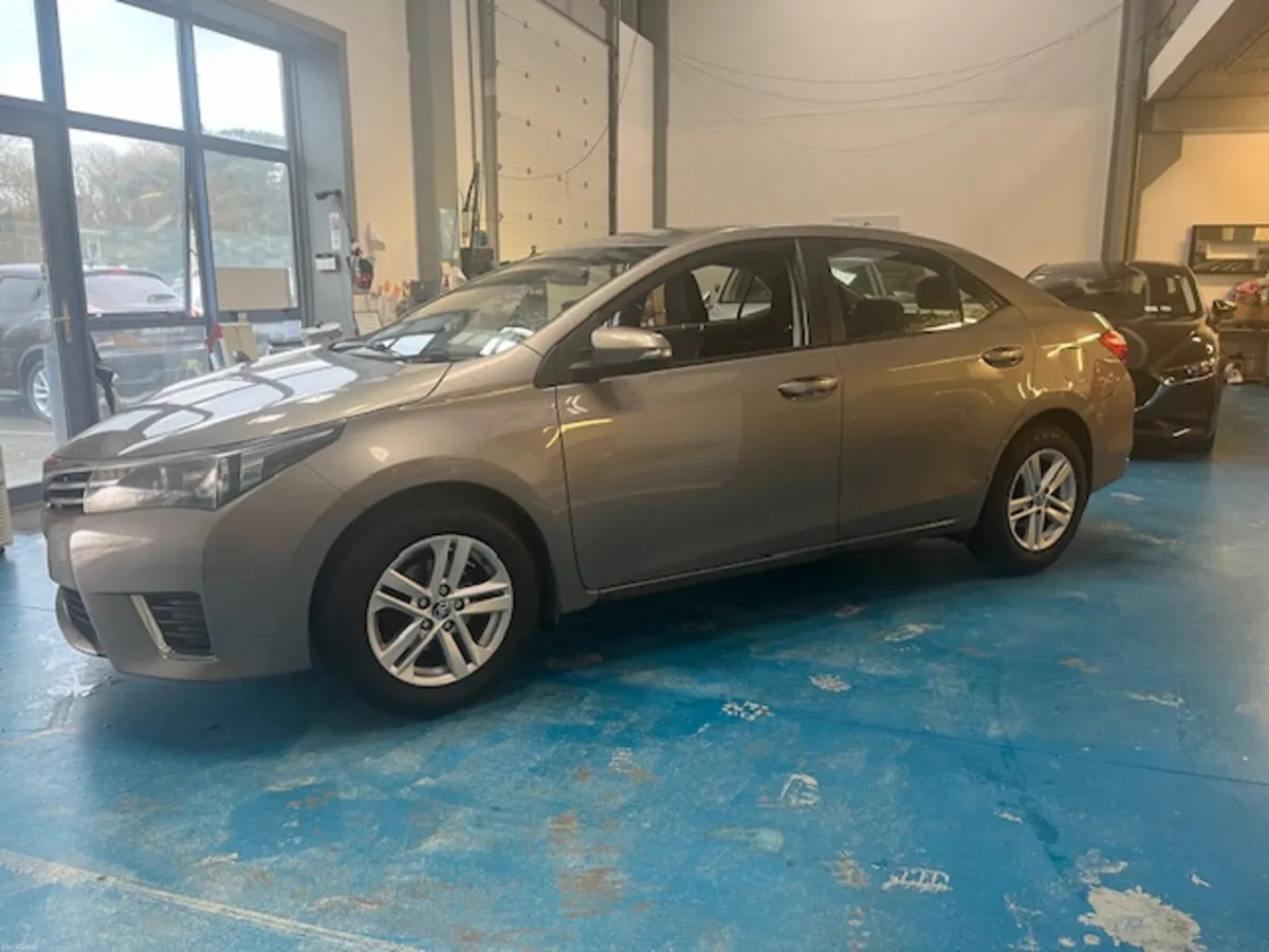 1.33 FULL TOYOTA HISTORY - LOW LOW MILEAGE - Image 1