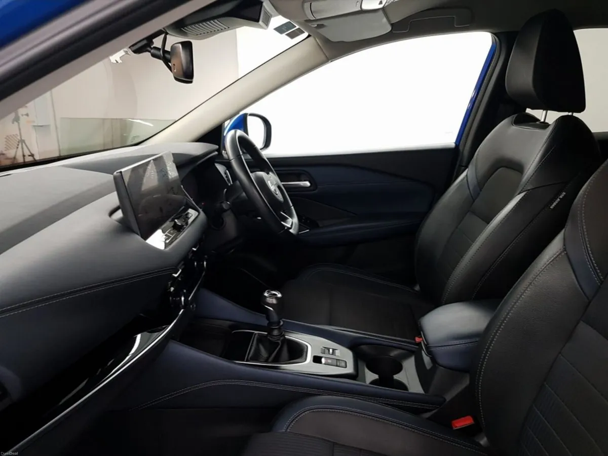 Nissan Qashqai 1.3 PET MILD HYBRID SV PREMIUM - Image 4