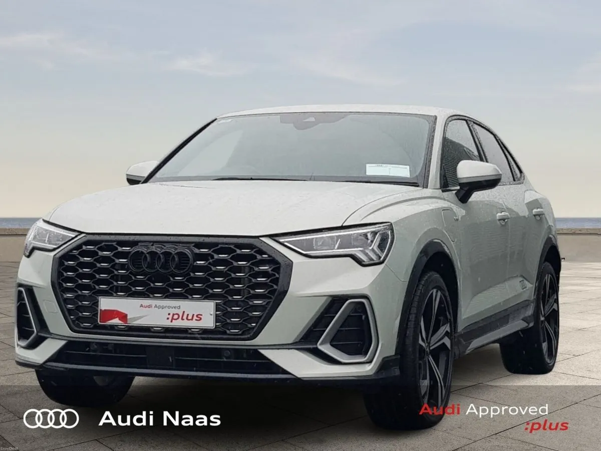 Audi Q3 45 TFSI E S Tronic S line Sportback - Image 4