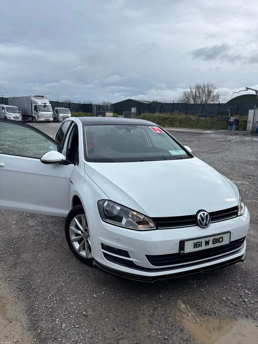 2016 Volkswagen Golf Lounge. - Image 4