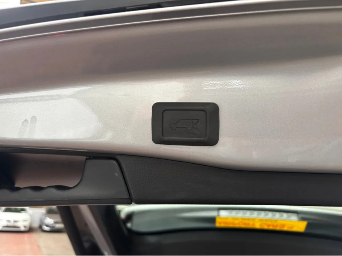 Toyota RAV4 HYBRID LUNA Self charging - Image 4