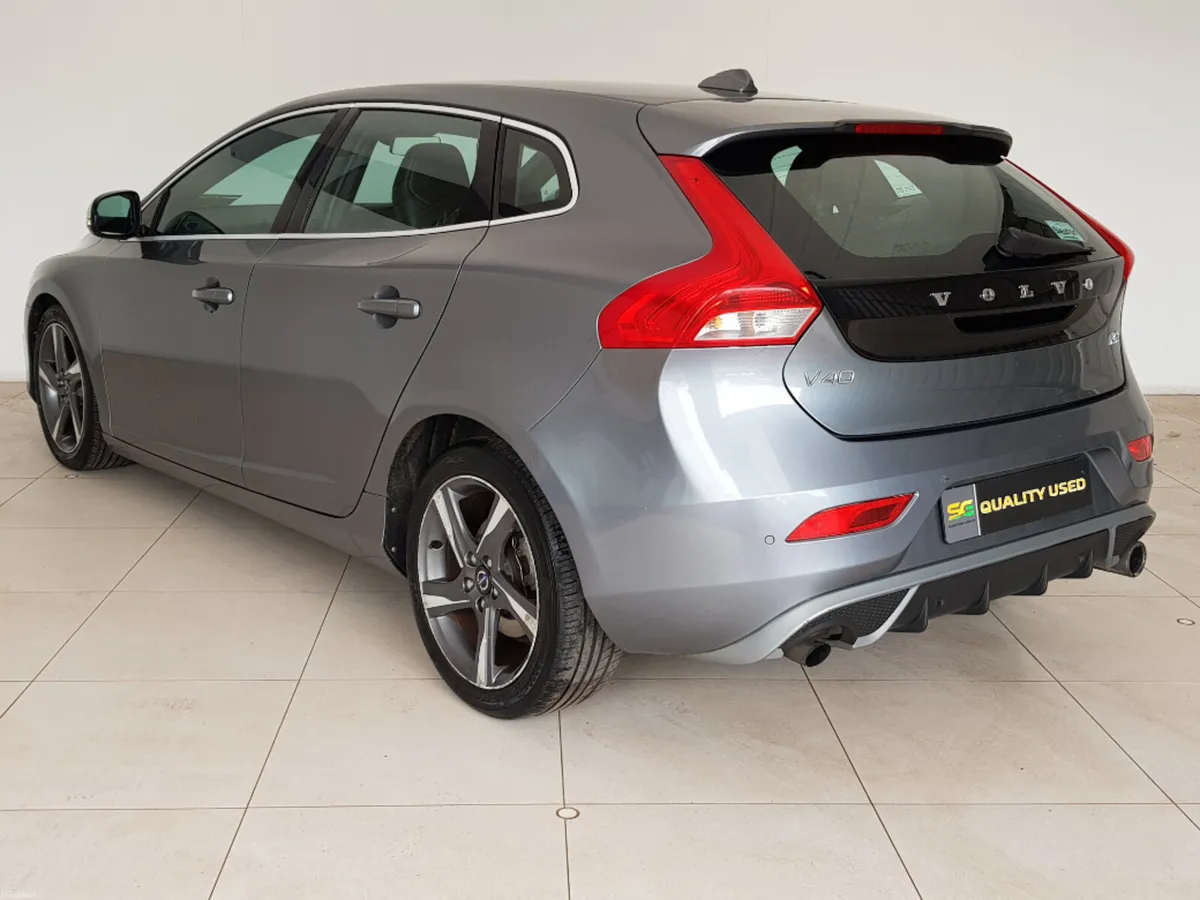 Volvo V40 1.6 D2 R-design 115BHP 5DR - Image 3