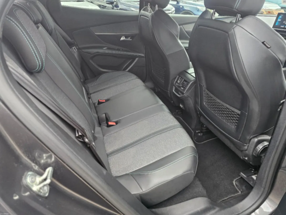 Peugeot 3008 FL Allure 1.2 130 6.3 4DR - Image 3