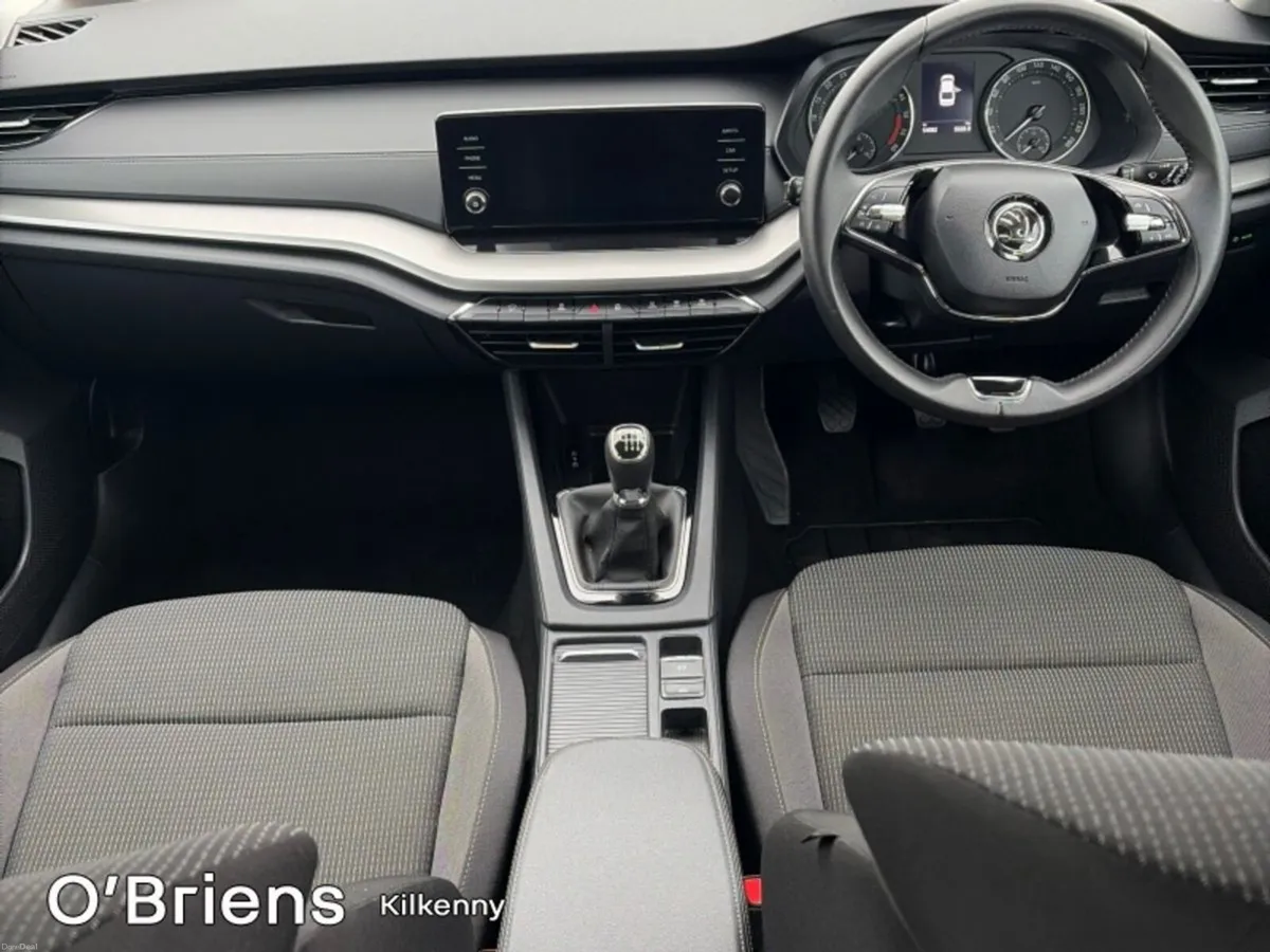 Skoda Octavia AMBITION 2.0 TDI 115 BHP 4DR *1 OWNE - Image 2