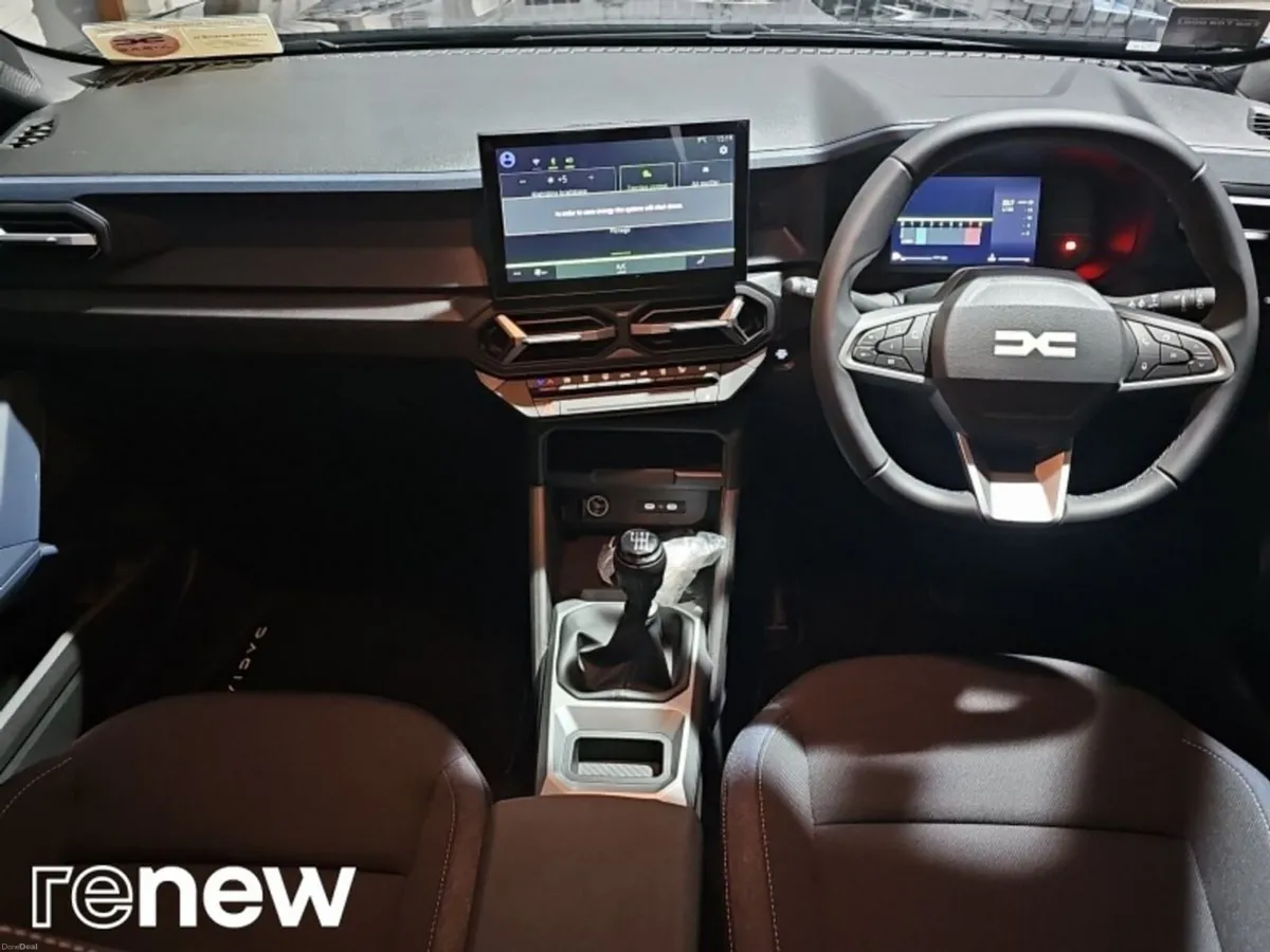 Dacia Duster JOURNEY 1.2 TCE 130 BHP 5DR *DEMO MOD - Image 2