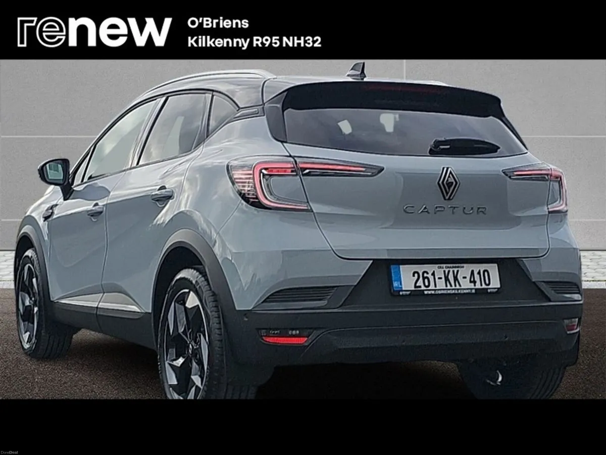 Renault Captur TECHNO 1.2 TCE 115 BHP 5DR *DEMO MO - Image 3