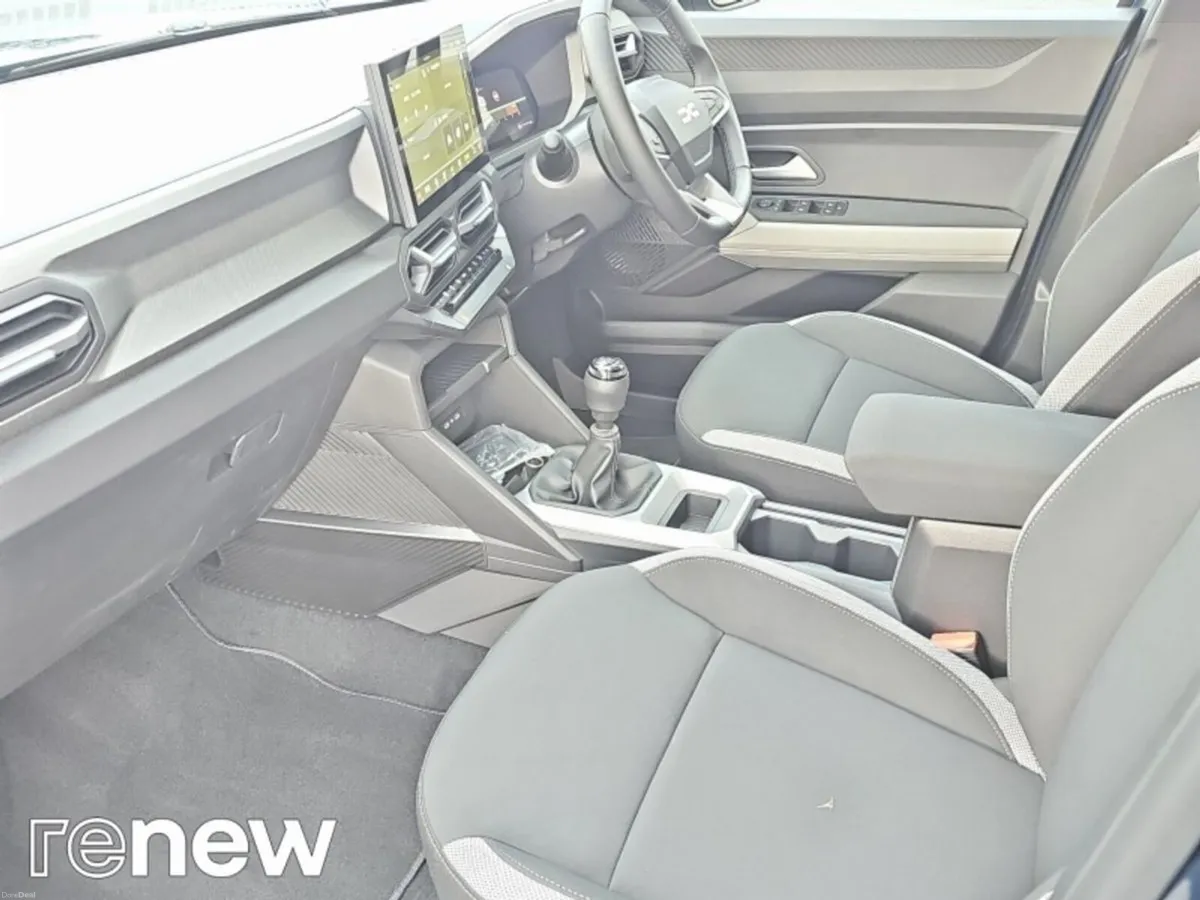 Dacia Bigster JOURNEY MHEV 1.2 140 BHP 5DR *IN STO - Image 5
