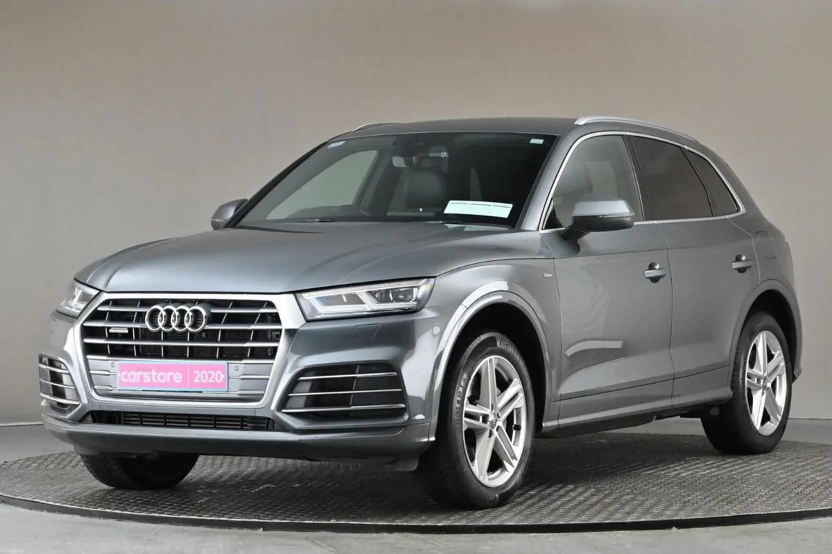 Audi Q5 2.0 50 TFSI S LINE **HALF LEATHER**DASH/RE - Image 3