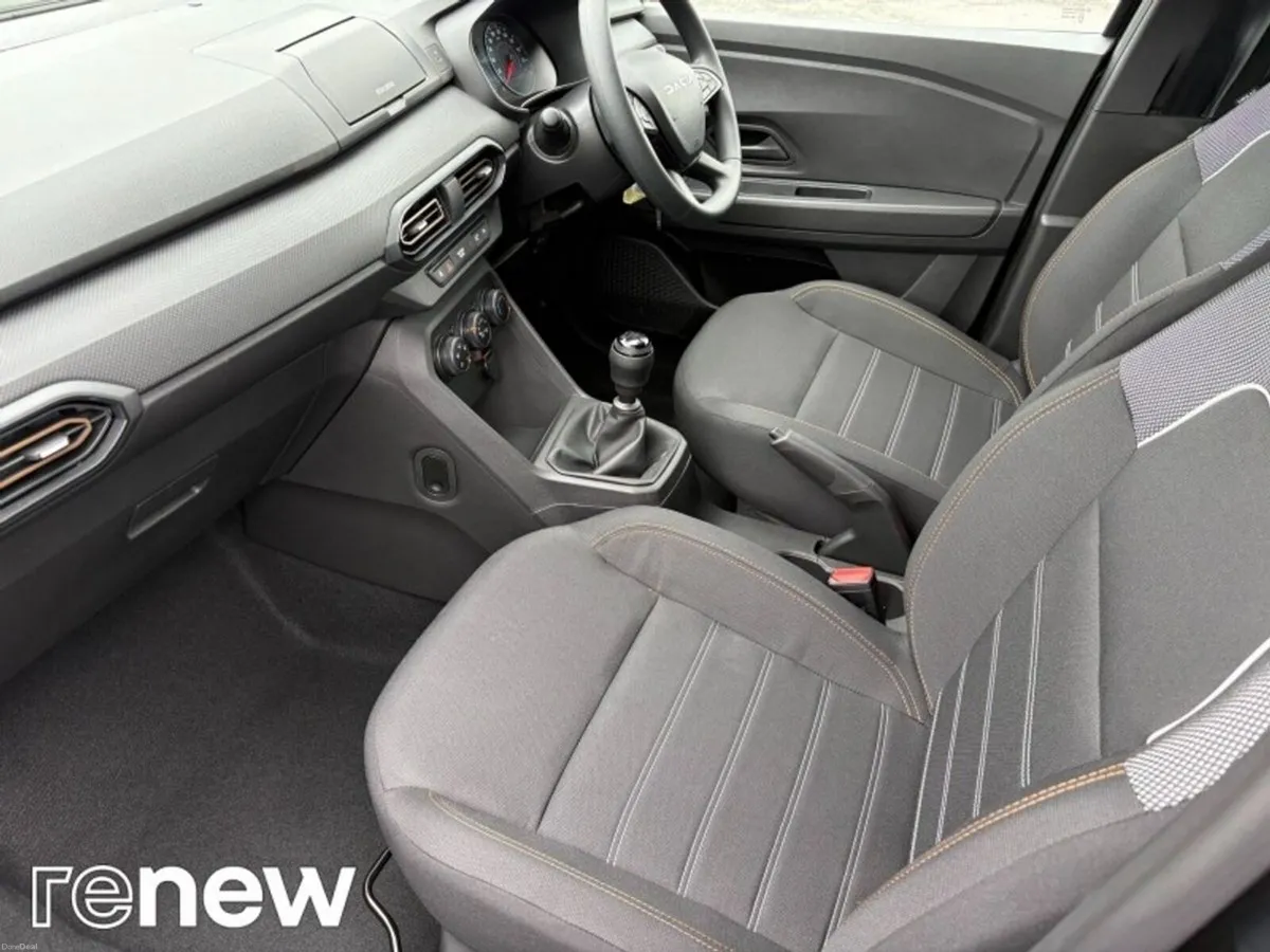 Dacia Sandero Stepway ESSENTIAL 1.0 TCE 110 BHP 5D - Image 5