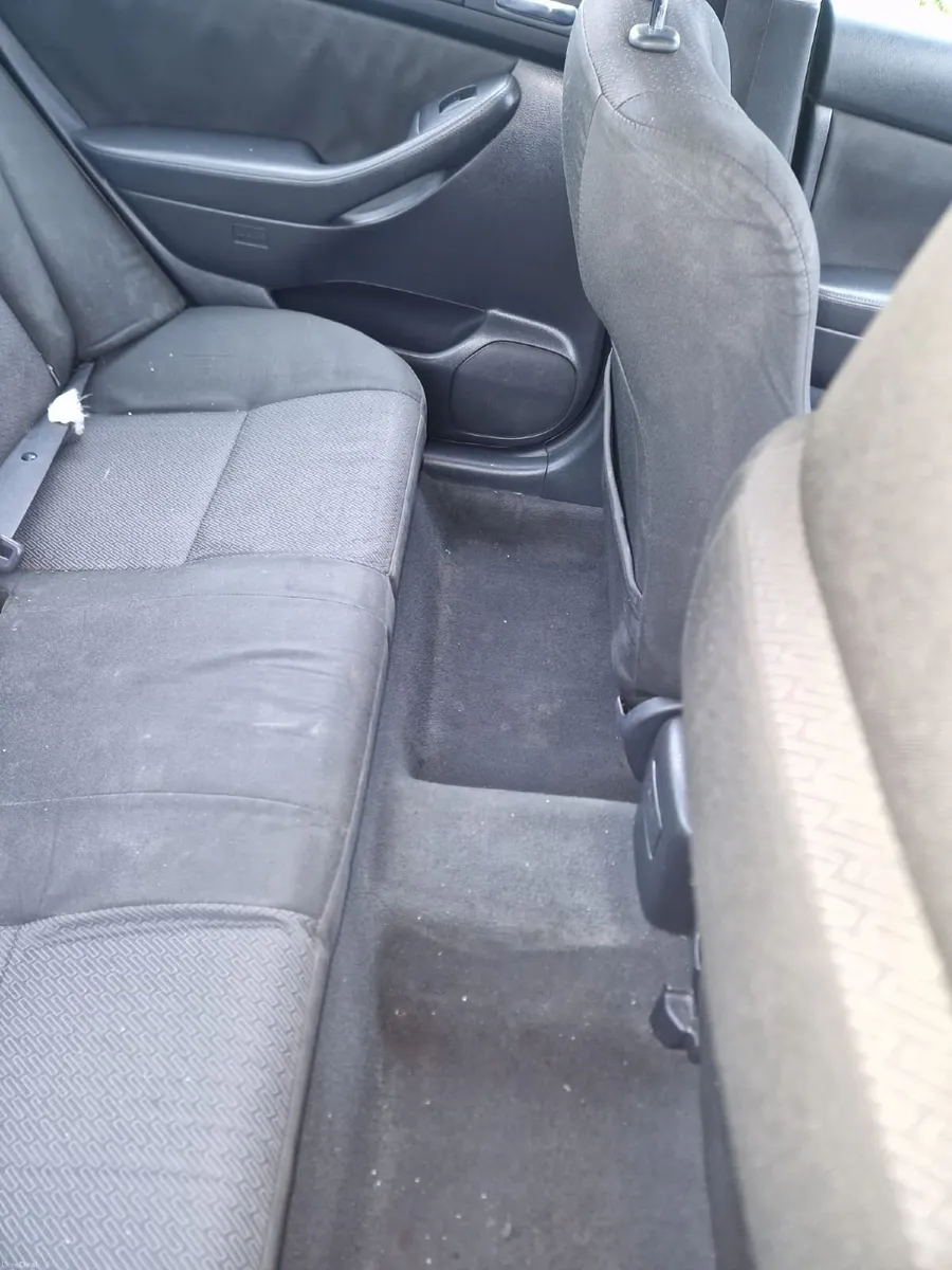 Toyota Avensis 2008 - Image 2