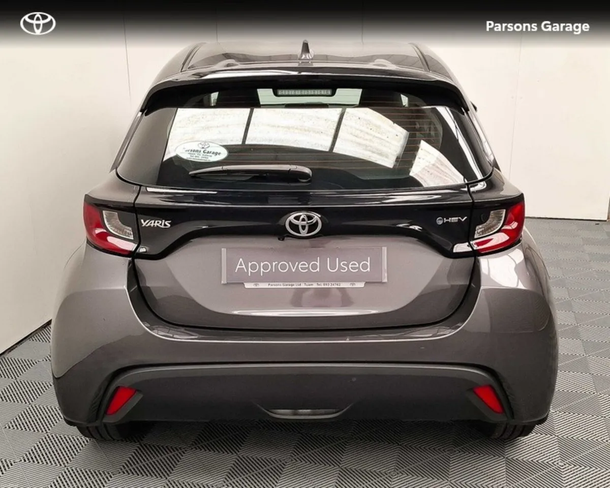 Toyota Yaris Yaris Hybrid 115 Luna - Image 4