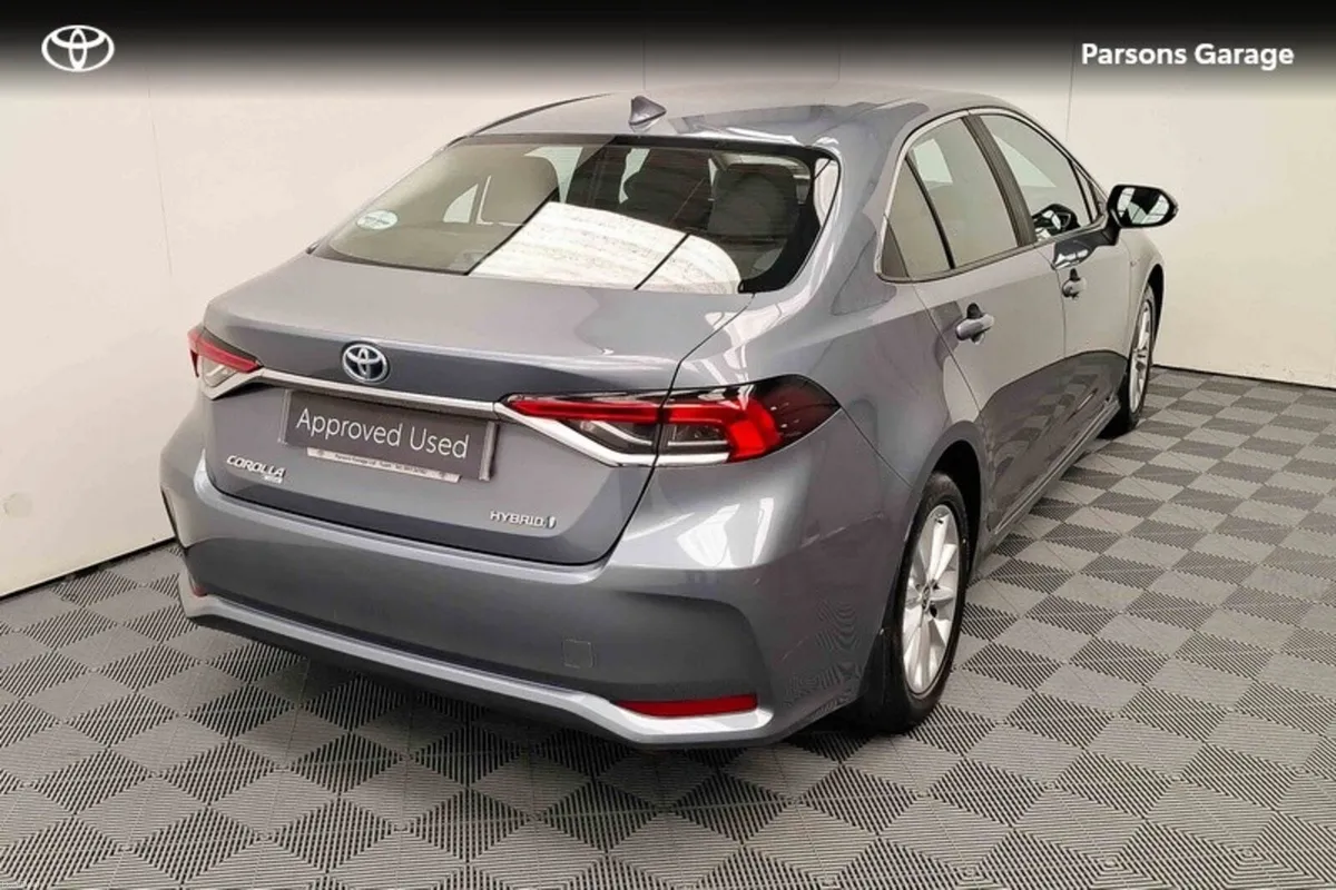 Toyota Corolla COROLLA HYB LUNA SALOON - Image 2