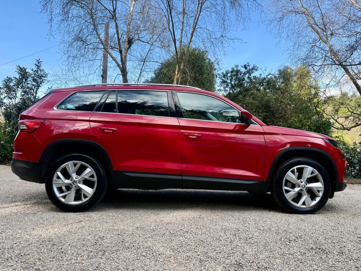 Skoda Kodiaq 7 SEAT STYLE 2.0 TD 190 DSG 4X4 *Sunr - Image 4