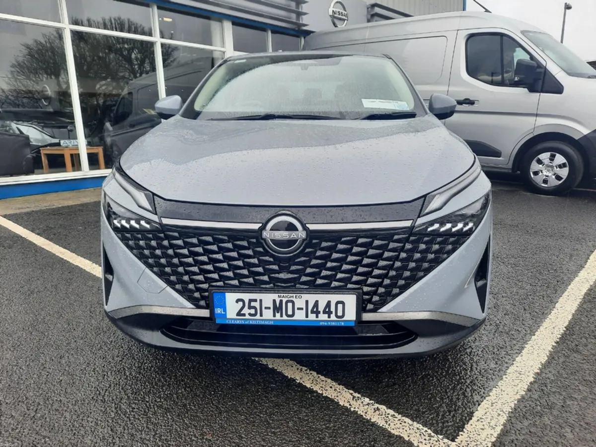 Nissan Qashqai E-POWER SV MY24 4DR A - Image 3