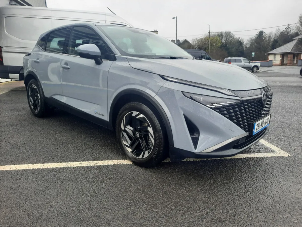 Nissan Qashqai E-POWER SV MY24 4DR A - Image 2