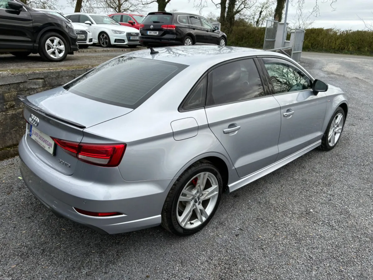 Audi A3 SALOON 1.6 TDI SE (S LINE STYLING PACK) - Image 2