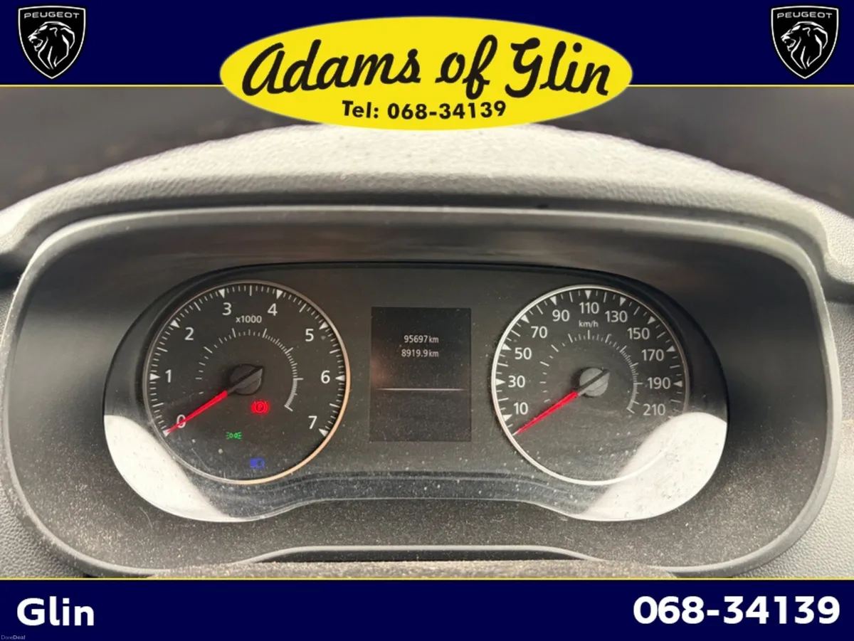 Dacia Duster COMFORT BLUE DCI 115 MY 4DR - Image 2