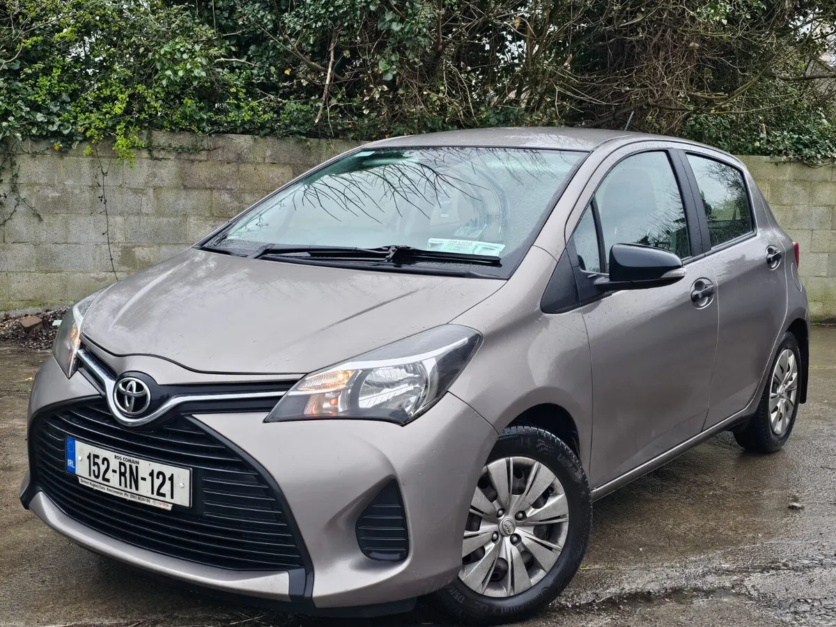 Toyota Yaris 2015 petrol  low miles €6990 - Image 1