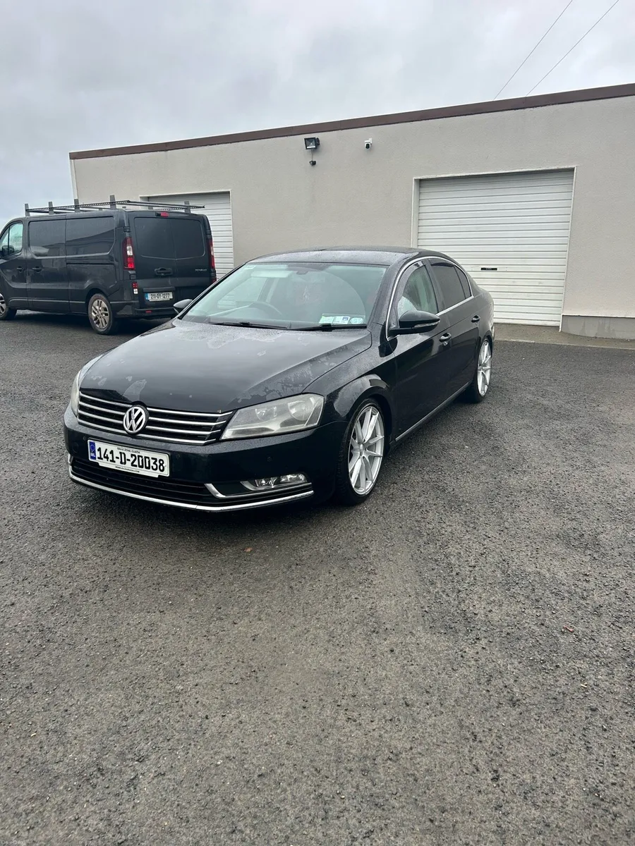 2014 VW Passat - Image 2