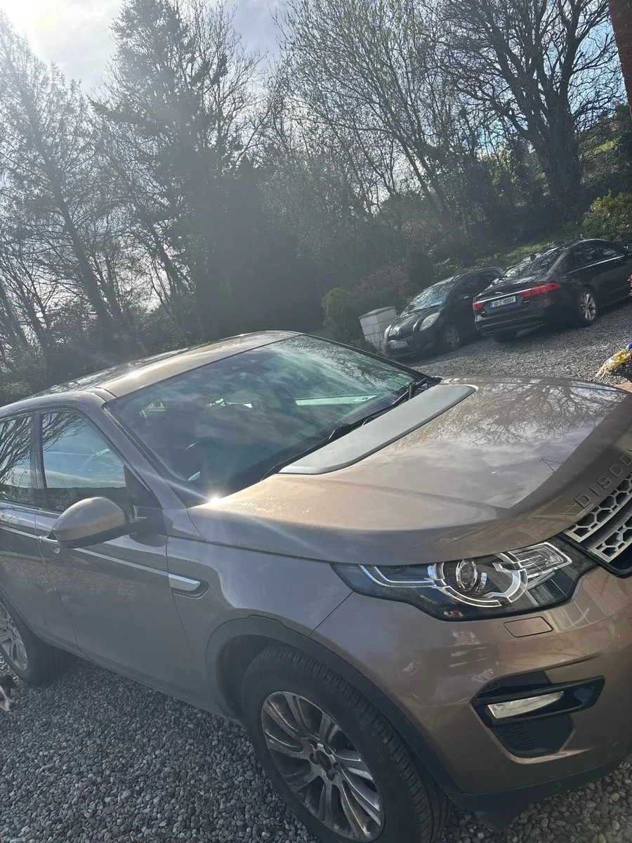 Land Rover Discovery - Image 1