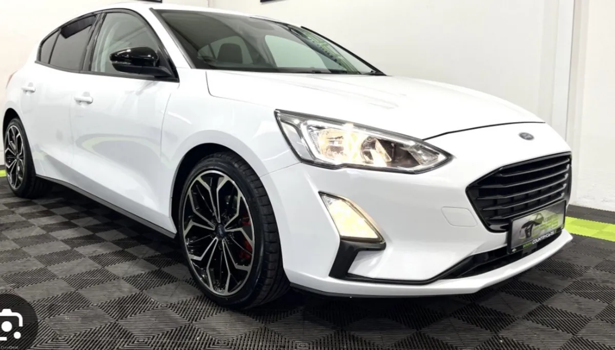 BMW 5-Series 2016 - Image 2