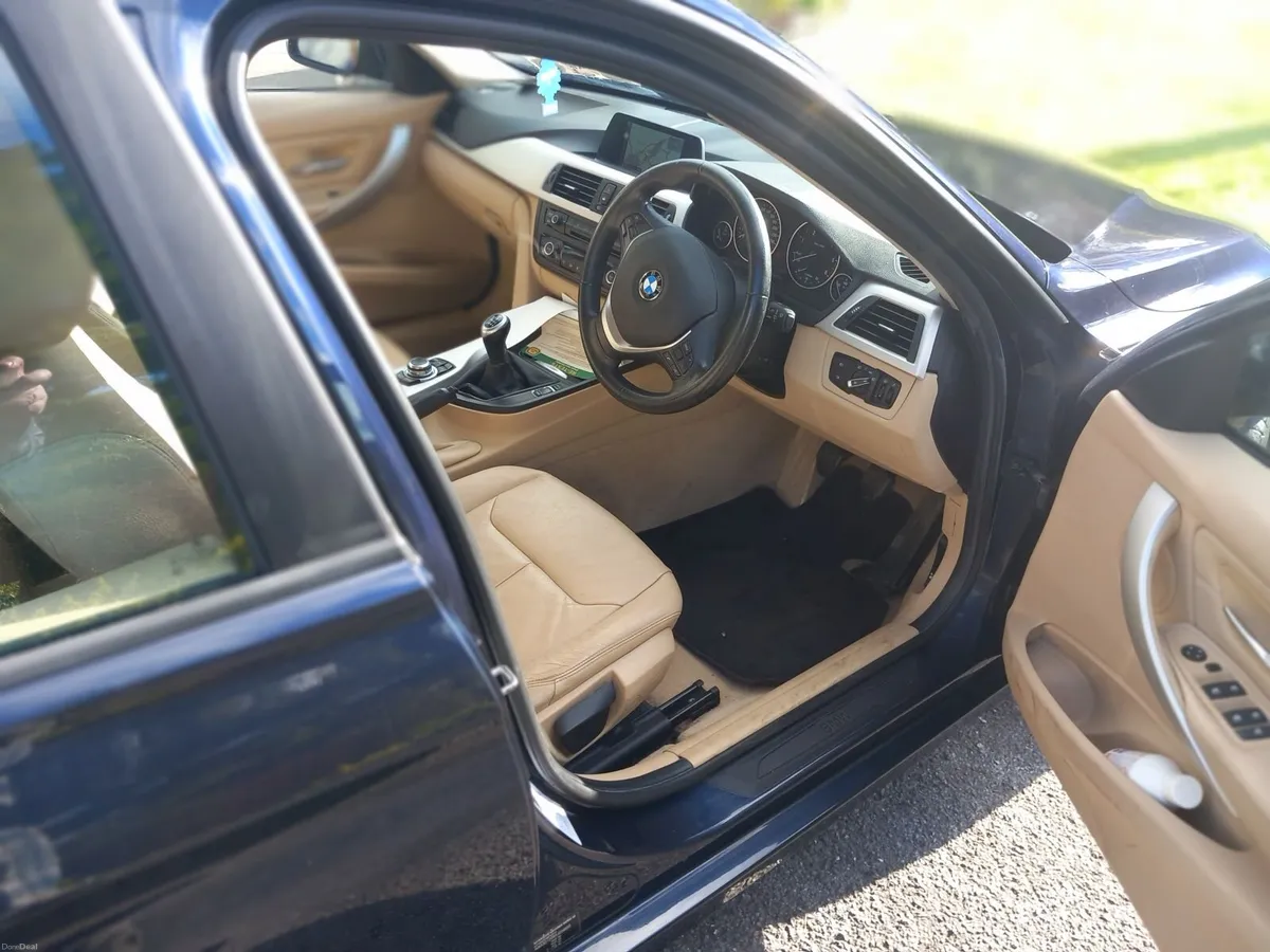 BMW 3-Series 2014 - Image 3