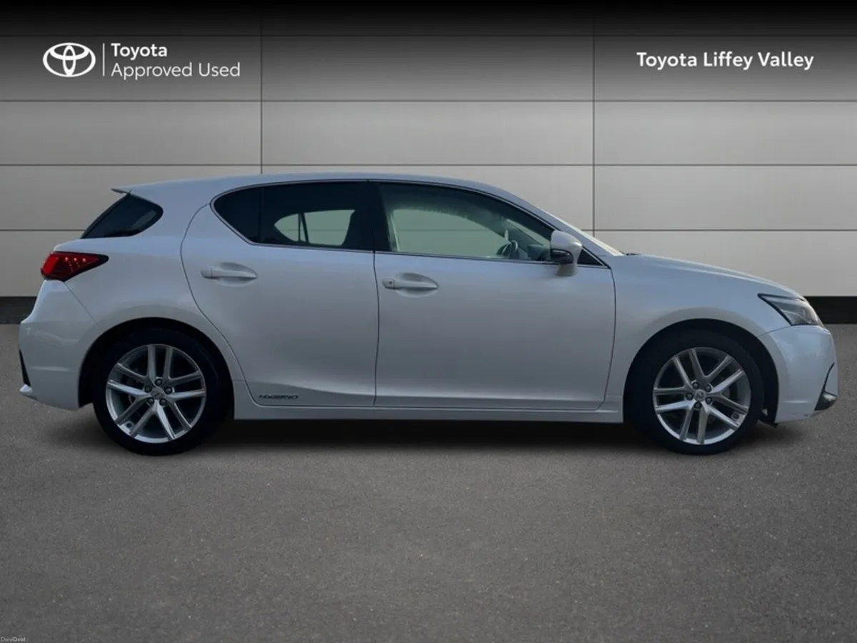Lexus CT CT 200H 1.8 LUXURY CVT 5DR AUTO - Image 3