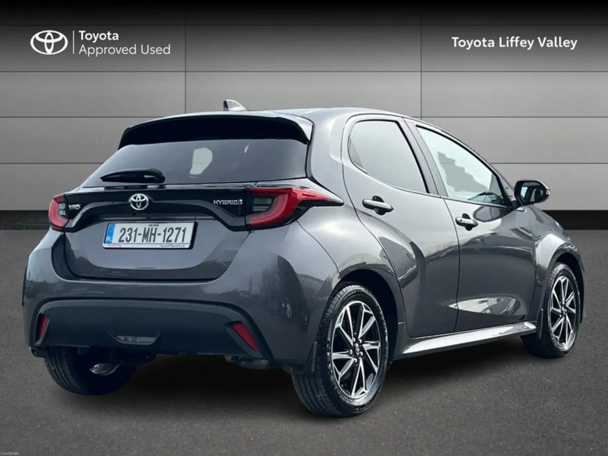Toyota Yaris 1.5 LUNA SPORT 4DR AUTO - Image 2