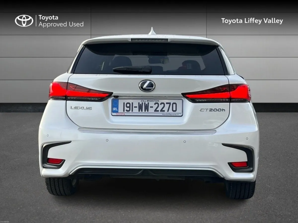 Lexus CT CT 200H 1.8 LUXURY CVT 5DR AUTO - Image 4