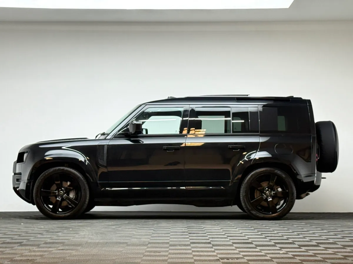 Land Rover Defender HSE X-DYNAMIC P300E - Image 4