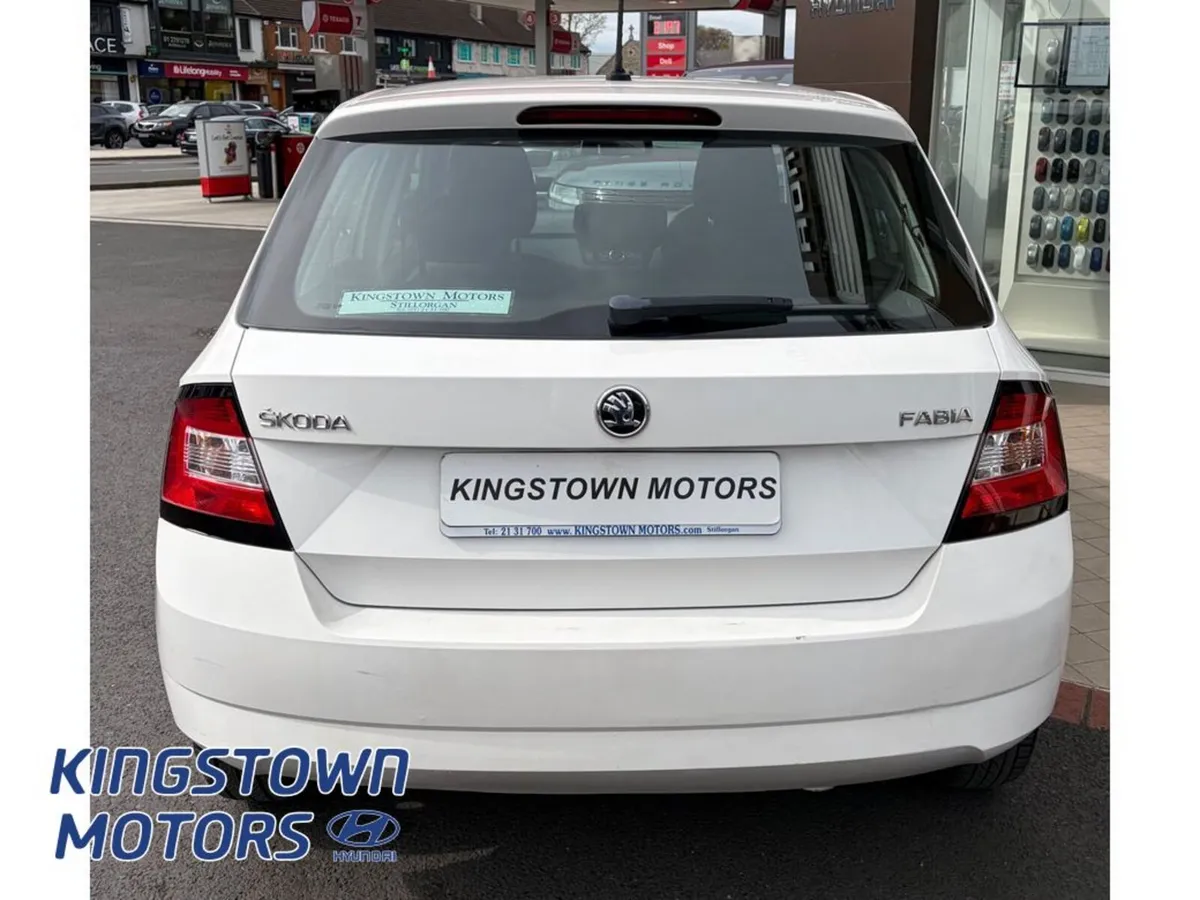 Skoda Fabia Active 1.0mpi 60HP 4DR - Image 4