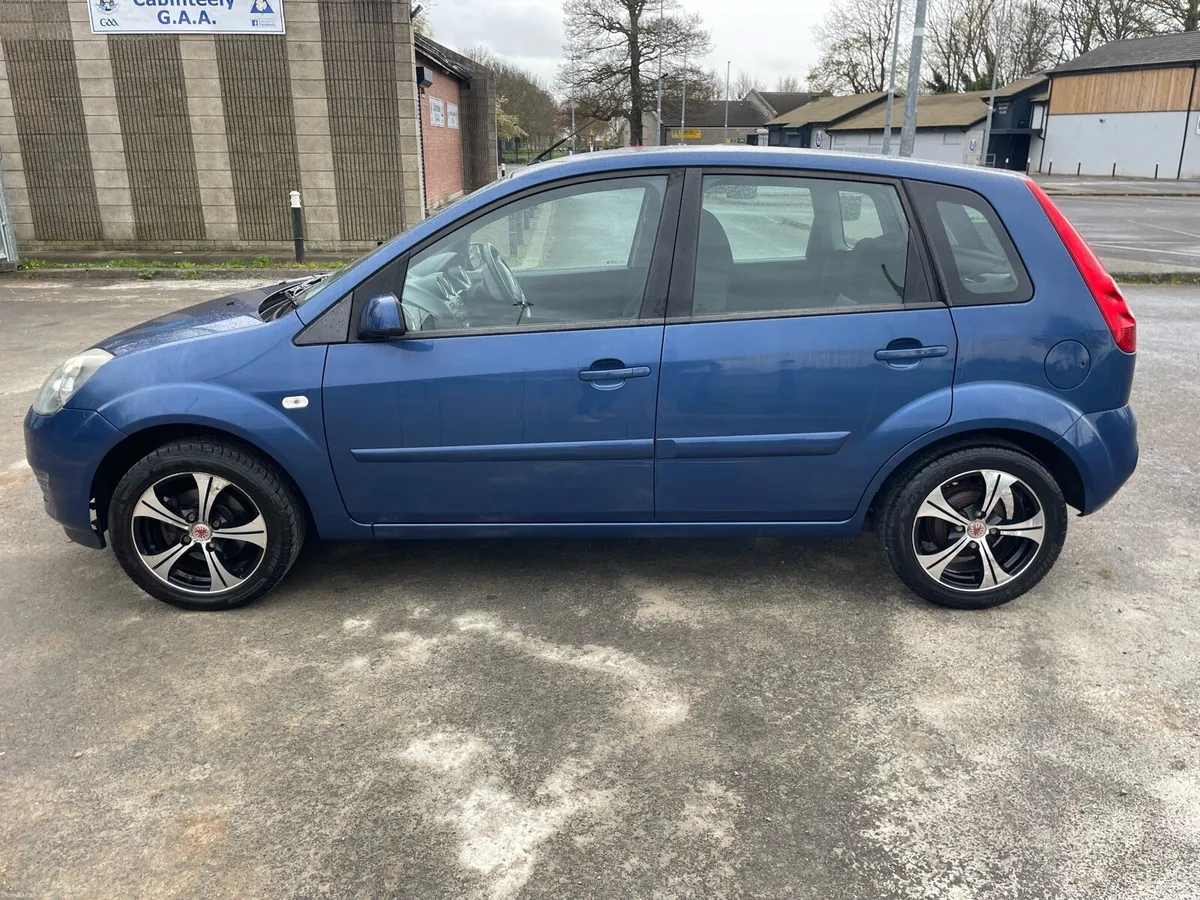 Ford Fiesta LX - only 60,000km - Image 2