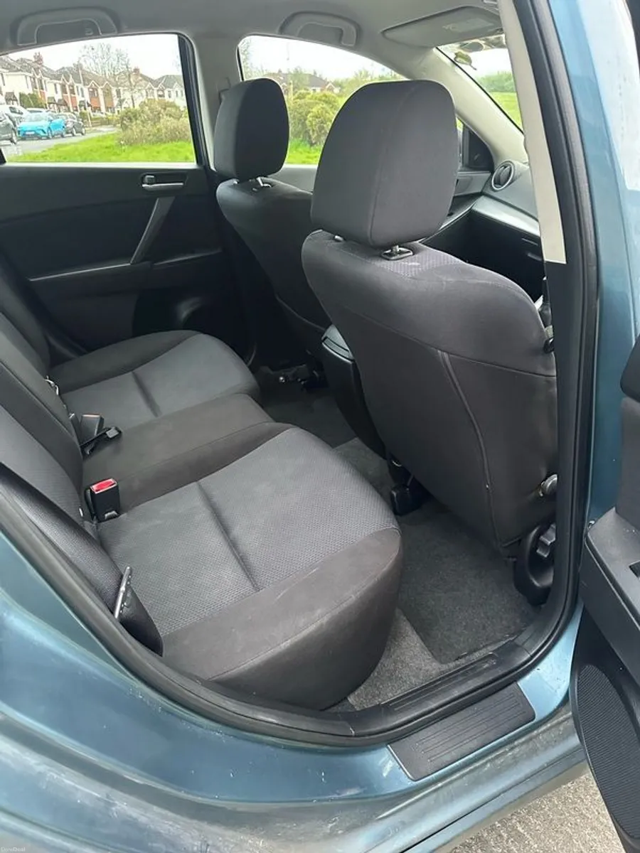 2010 Mazda Mazda3 - Image 3