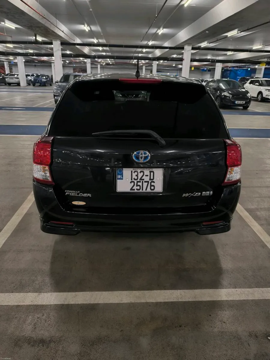 2013 Toyota Corolla Hybrid Automatic Spotless!! - Image 4